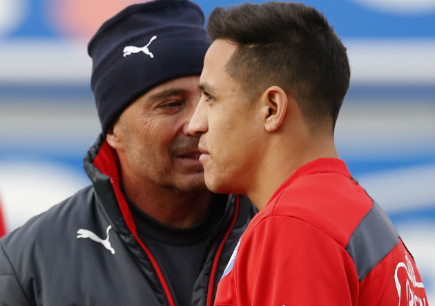 Jorge Sampaoli podría dirigir nuevamente a Alexis Sánchez