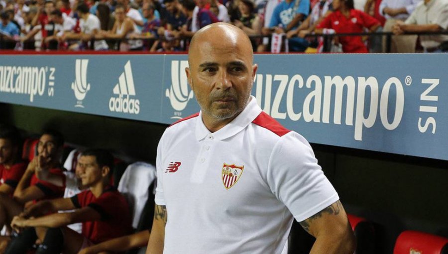 Jorge Sampaoli, el primer candidato para asumir la banca del Barcelona