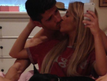 Las ardientes fotos de Oriana Marzoli y Alex Consejo