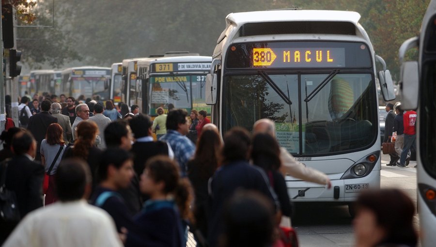 Menor de 8 años es arrastrado por un Transantiago en la comuna de Macúl