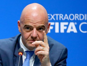 FIFA advierte a Trump: "Veto migratorio podría impedir eventual Mundial en dicho pais"