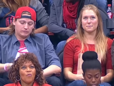 Bochornoso momento vivió una pareja en partido de la NBA