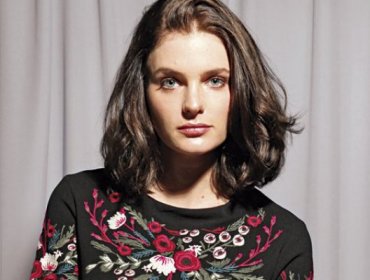 Josefina Montané sorprende nuevamente con atrevido look