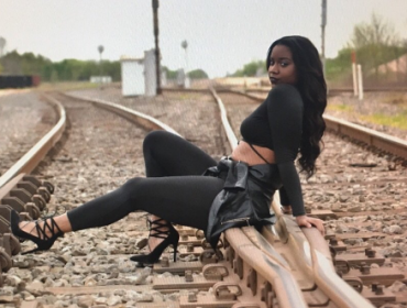 Modelo fue arrollada por un tren en plena sesión fotográfica