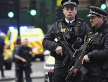 Atentado terrorista en Londres deja 4 muertos y más de 20 heridos