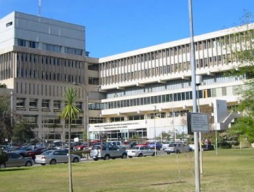 PDI llega a Hospital Dipreca para obtener documentación por presunto fraude de fondos