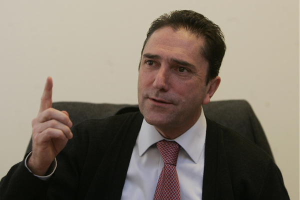Ministro de Defensa asegura que su homólogo boliviano no ha informado de supuesta visita