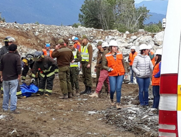 Dos trabajadores mueren aplastados por roqueríos en Chaitén