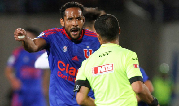 Jean Beausejour no estará ante Corinthians y es duda de cara al superclásico