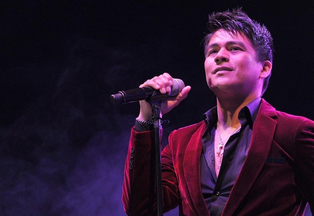 Américo fue víctima de feroz pifiadera en show realizado en Talca