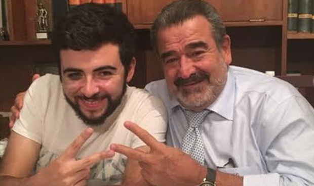 No llegó con las manos vacías: El aporte de Luksic tras juntarse a tomar once con tuitero