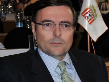 El irónico tuit del Sifup en contra de Carlos Segovia: “Pastelero a tus pasteles”