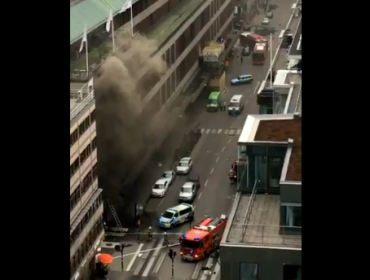 Impactante: El momento exacto de la embestida del camión en local de Estocolmo