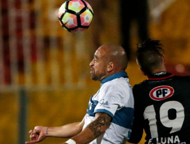 Universidad Católica desperdicia acercarse a los líderes tras empatar sin goles ante Palestino