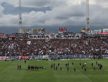 Garra Blanca protagonizó tradicional “arengazo” en la previa al superclásico