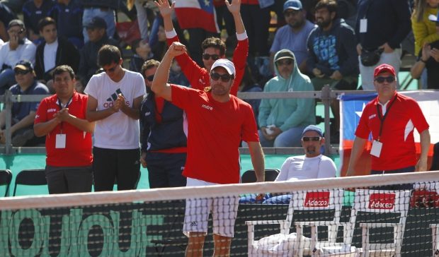 Duelo clave: Chile enfrenta el dobles con serie igualada ante Colombia en Copa Davis