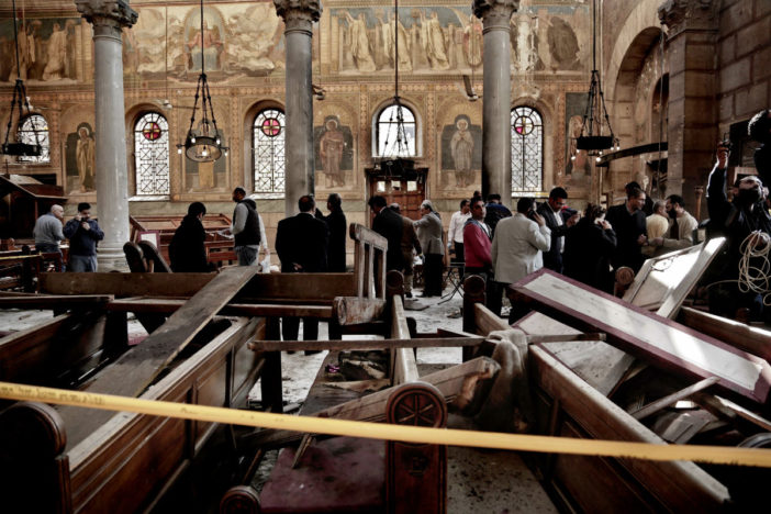 Una explosión en una iglesia en Egipto mata al menos a 25 personas