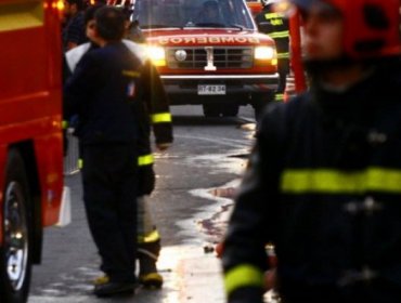 Bombero fue agredido mientras combatía incendio en la comuna de El Bosque