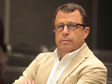 Economista Sebastián Edwards y reducción laboral: “Hay que considerarlo con seriedad”