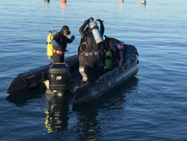 Armada rescata dos cuerpos sin vida en la bahía de Quellón