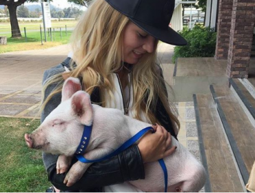 Mascota de Kika Silva fue atacada brutalmente por perros