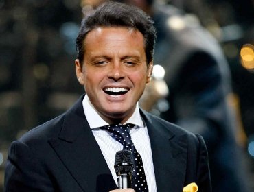 Justicia estadounidense emite orden de arresto contra Luis Miguel