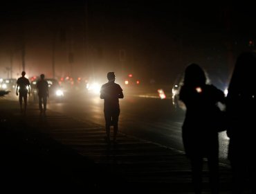 Corte de luz afecta a diversas comunas de la Región Metropolitana