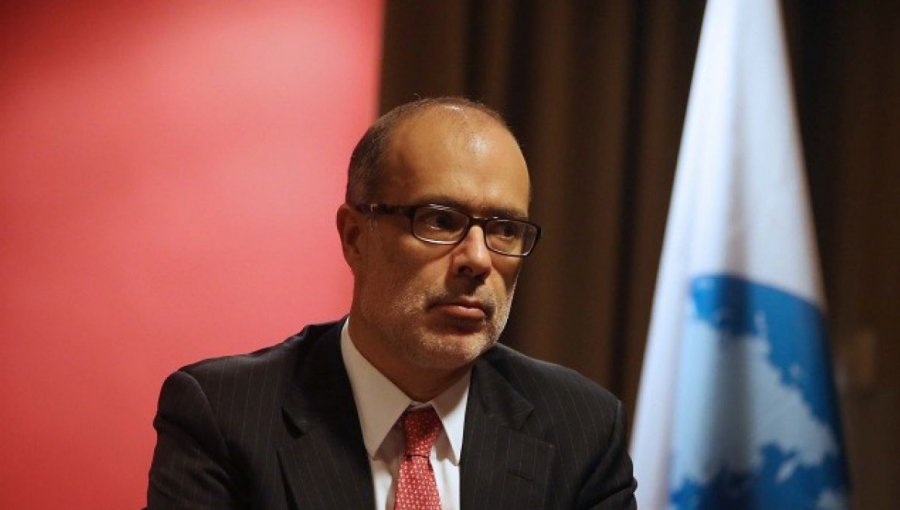 Ministro Valdés califica de “positivas” las cifras de desempleo del Gran Santiago