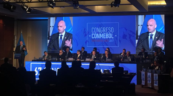 Infantino asegura que Sudamérica tendrá seis cupo y medio para Mundial de 2026