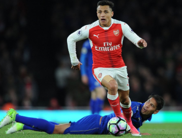 Arsenal con Alexis los 90 minutos venció por la mínima al Leicester City