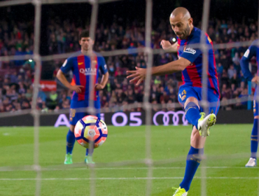 Increíble: Así fue el primer gol de Mascherano con la camiseta del Barcelona