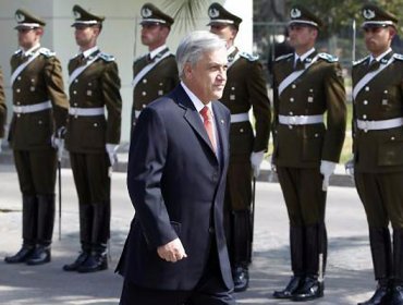 Piñera propone profundas reformas a Carabineros en su eventual gobierno