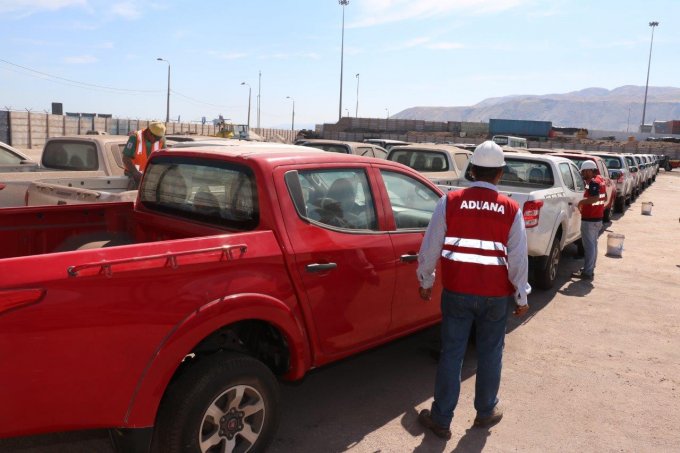 Aduanas rematará 50 camionetas 0 Kms y miles de botellas de vino y vodka