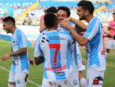 Antofagasta asegura su permanencia con triunfo ante Audax Italiano