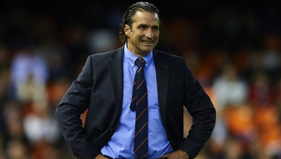 Juan Antonio Pizzi es carta para dirigir el Barcelona según prensa europea