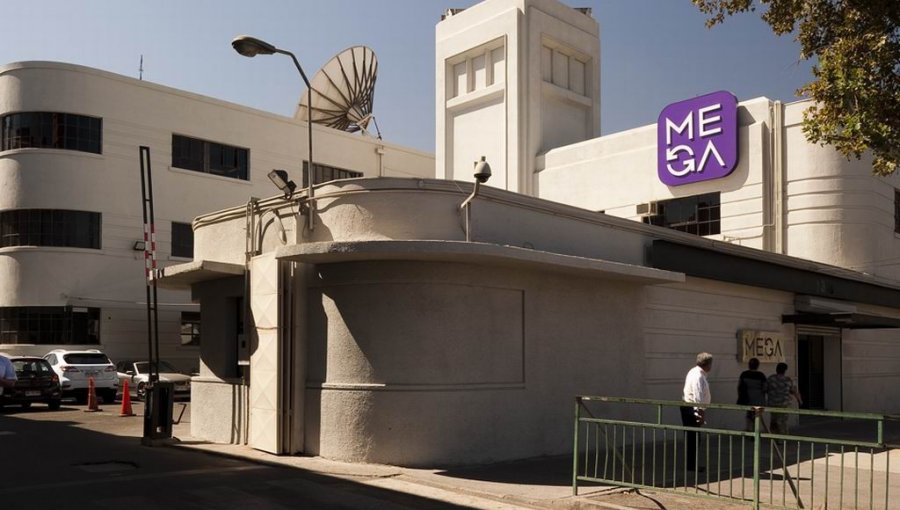 Mega no se detiene y compra tres importantes radios del país