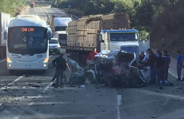 Fatal accidente automovilístico deja tres muertos en ruta de Itata