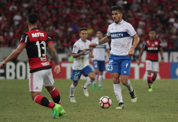 Universidad Católica cae ante Flamengo y complica sus opciones de avanzar en la Copa