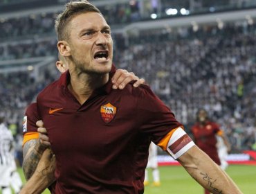 Francesco Totti se retira del fútbol tras finalizar la temporada