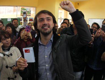 La crítica de Jorge Sharp al Frente Amplio: “Debemos ser más humildes”