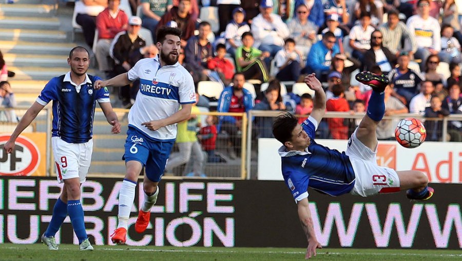 Huachipato recibe a Universidad Católica que busca seguir en carrera por el torneo