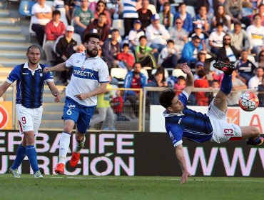 Huachipato recibe a Universidad Católica que busca seguir en carrera por el torneo