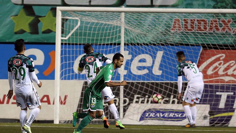 Audax Italiano golea a Santiago Wanderers y pone el fantasma de la B a los porteños
