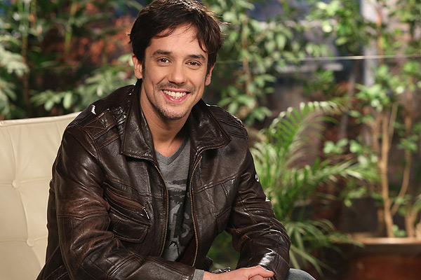 Matías Oviedo anuncia su regreso a las teleseries