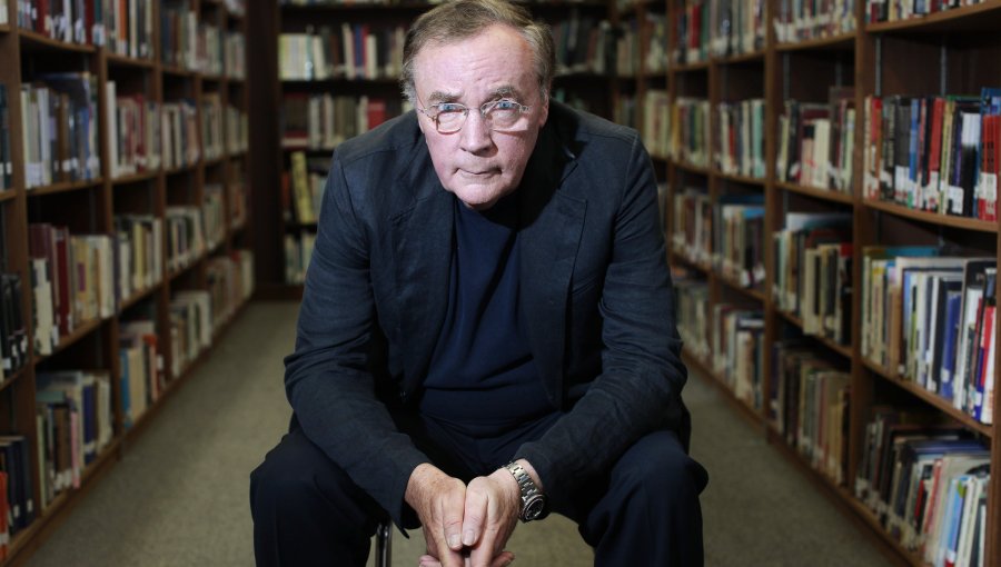 Bill Clinton prepara novela de suspenso junto al escritor James Patterson