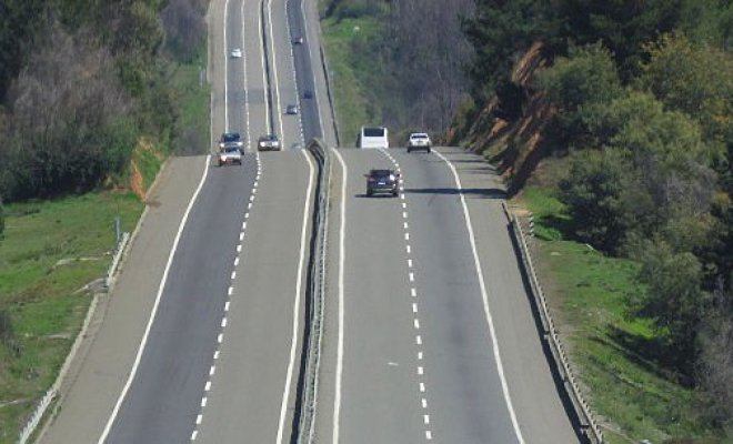 Colisión vehicular deja dos lesionados en autopista del Itata