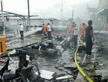 Dos explosiones deja decena de heridos en centro turístico en Tailandia