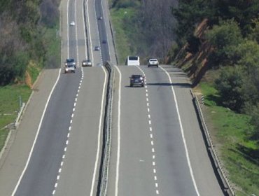 Colisión vehicular deja dos lesionados en autopista del Itata