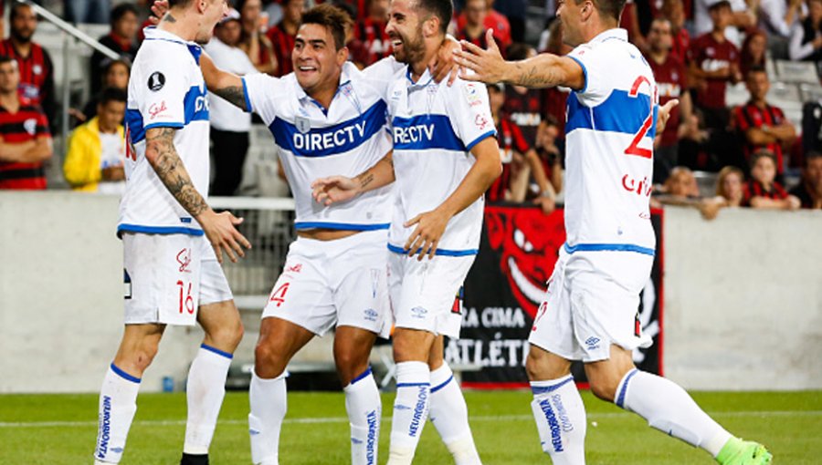 Jugadores de Universidad Católica llevarán apellido materno en la camiseta
