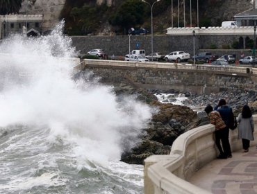 Armada informa que sistema frontal provocará marejadas en la costa